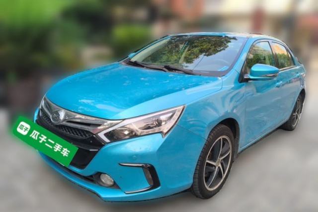 Ojetý BYD Qin New Energy 2014 1.5T Flagship Model