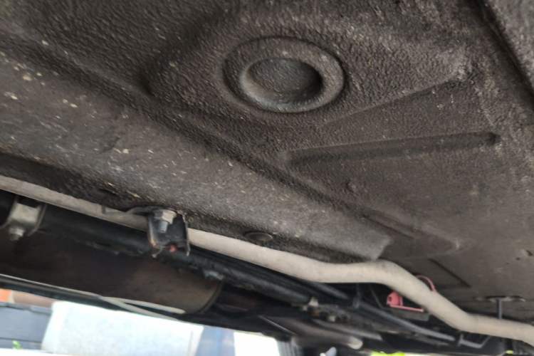Used BYD Qin New Energy 2014 1.5T Flagship Model Chassis Rear Left