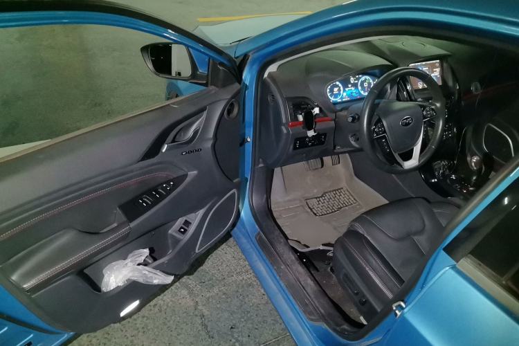 Used BYD Qin New Energy 2014 1.5T Flagship Model Driver Seat