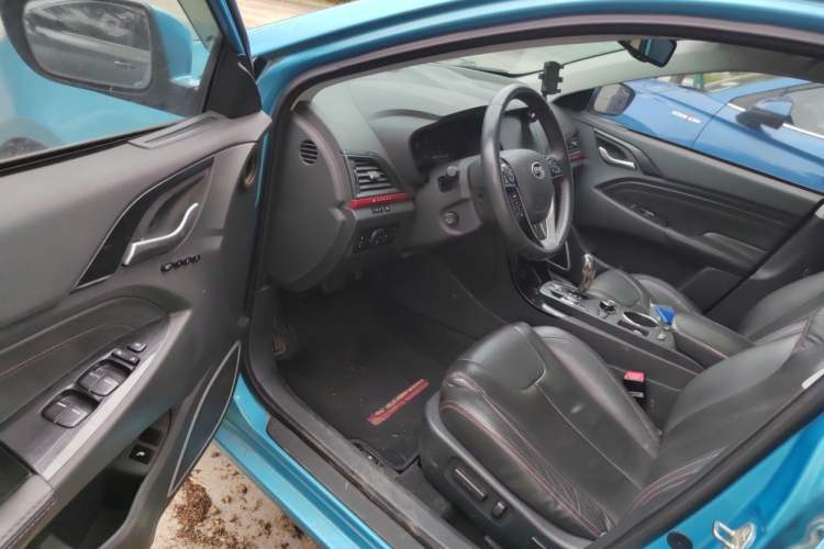 Used BYD Qin New Energy 2014 1.5T Flagship Model Driver Seat