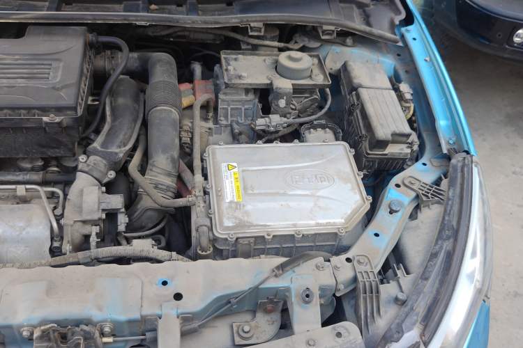 Used BYD Qin New Energy 2014 1.5T Flagship Model Engine Bay Left