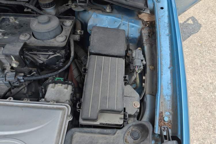 Used BYD Qin New Energy 2014 1.5T Flagship Model Engine Bay Left