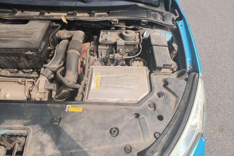 Used BYD Qin New Energy 2014 1.5T Flagship Model Engine Bay Left
