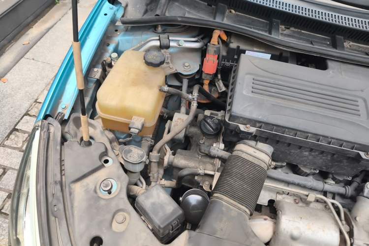 Used BYD Qin New Energy 2014 1.5T Flagship Model Engine Bay Right