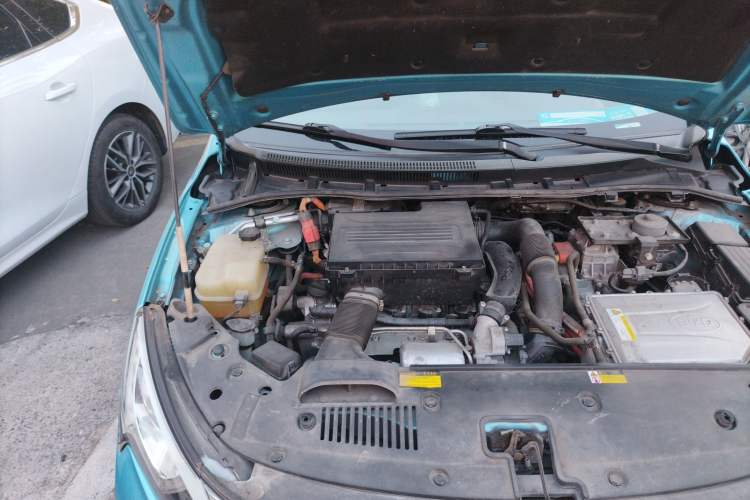 Used BYD Qin New Energy 2014 1.5T Cool Black Knight Flagship Model Engine Bay Right