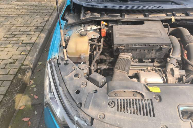 Used BYD Qin New Energy 2014 1.5T Flagship Model Engine Bay Right