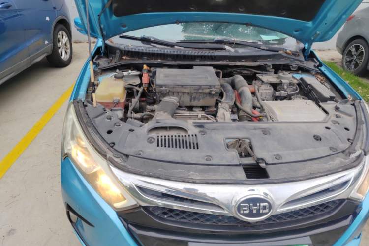Used BYD Qin New Energy 2014 1.5T Flagship Model Engine Bay Right