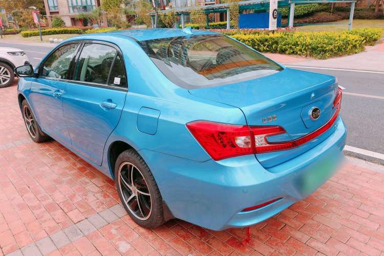 Used BYD Qin New Energy 2014 1.5T Cool Black Knight Flagship Model Exterior 4