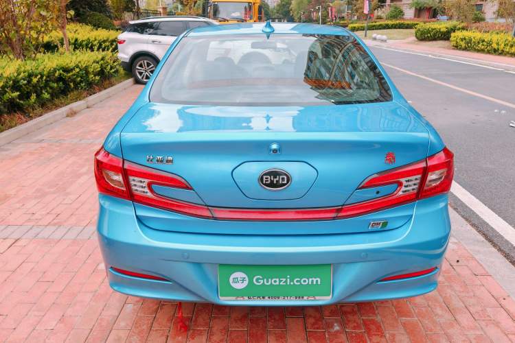 Used BYD Qin New Energy 2014 1.5T Cool Black Knight Flagship Model Exterior 5