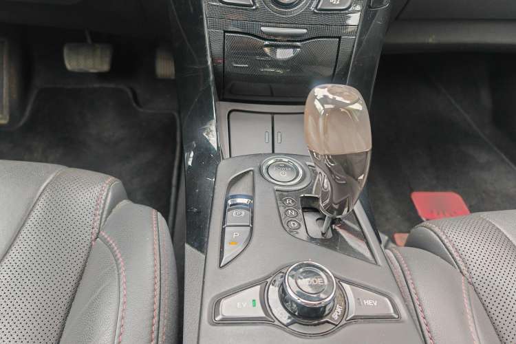 Used BYD Qin New Energy 2014 1.5T Cool Black Knight Flagship Model Gear Lever