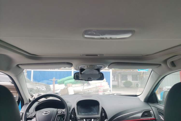 Used BYD Qin New Energy 2014 1.5T Flagship Model Headliner