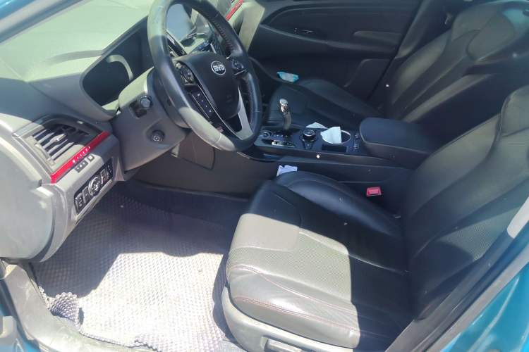 Used BYD Qin New Energy 2014 1.5T Flagship Model Left Front Seat