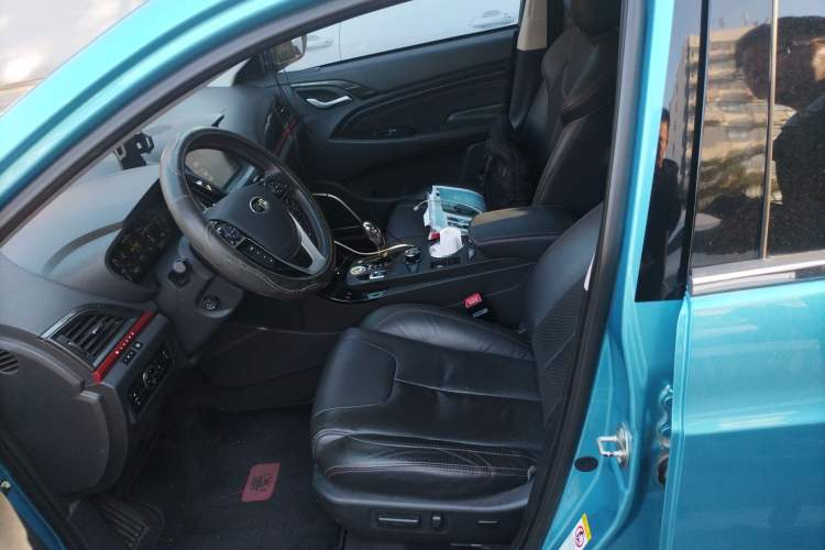 Used BYD Qin New Energy 2014 1.5T Cool Black Knight Flagship Model Left Front Seat