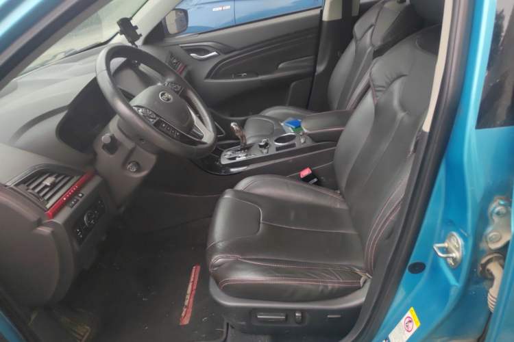 Used BYD Qin New Energy 2014 1.5T Flagship Model Left Front Seat