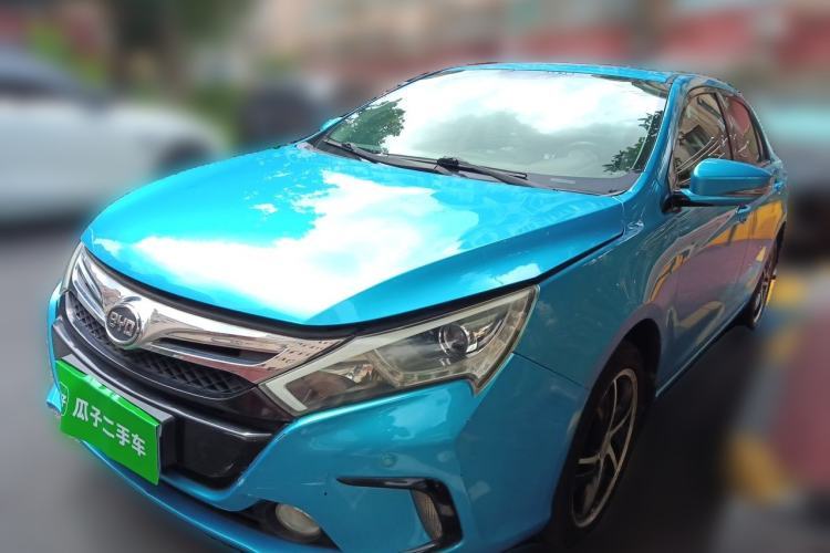 BYD Qin New Energy 2014 1.5T Cool Black Knight Flagship Model d’occasion Guazi used car, China used car export, Used car for sale, Used cars, Cheapest cars for sale