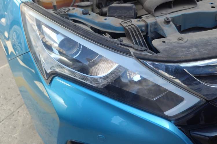 Used BYD Qin New Energy 2014 1.5T Flagship Model Right Front Headlight