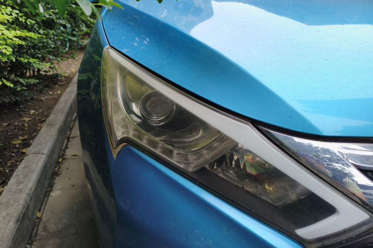 Used BYD Qin New Energy 2014 1.5T Flagship Model Right Front Headlight