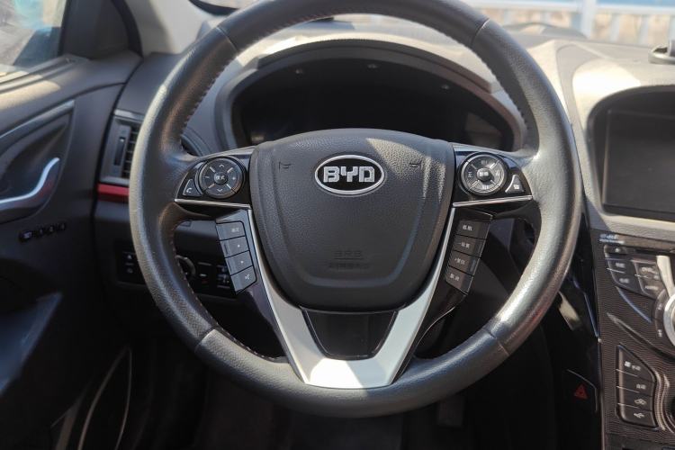 Used BYD Qin New Energy 2014 1.5T Flagship Model Steering Wheel