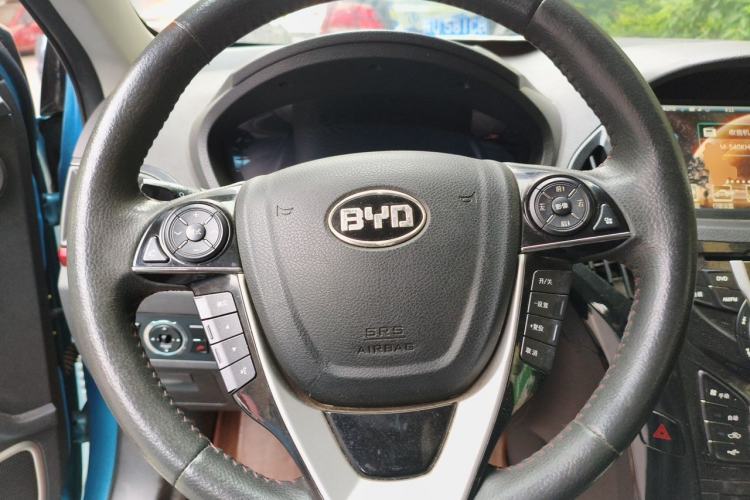 Used BYD Qin New Energy 2014 1.5T Flagship Model Steering Wheel