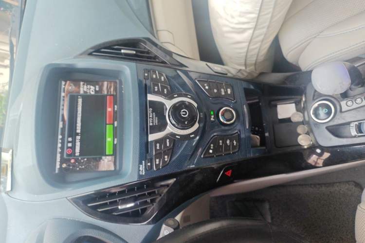 Used BYD Qin New Energy 2014 1.5T Flagship Model Audio And AC Panel