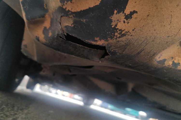 Used BYD Qin New Energy 2014 1.5T Flagship Model Chassis Front Right