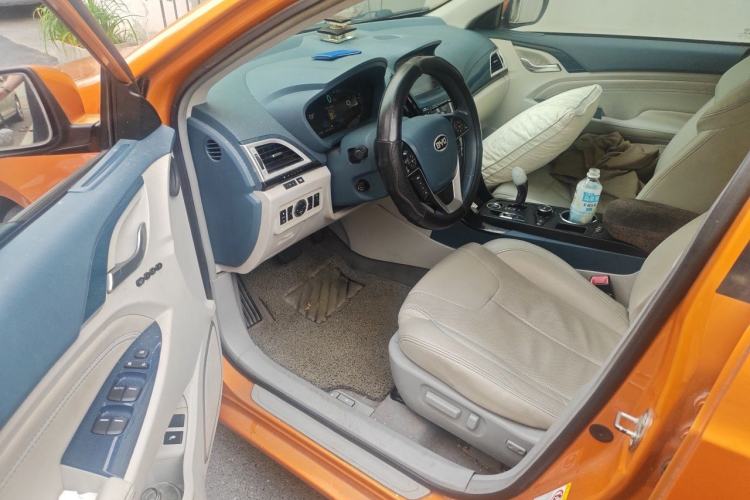 Used BYD Qin New Energy 2014 1.5T Flagship Model Driver Seat