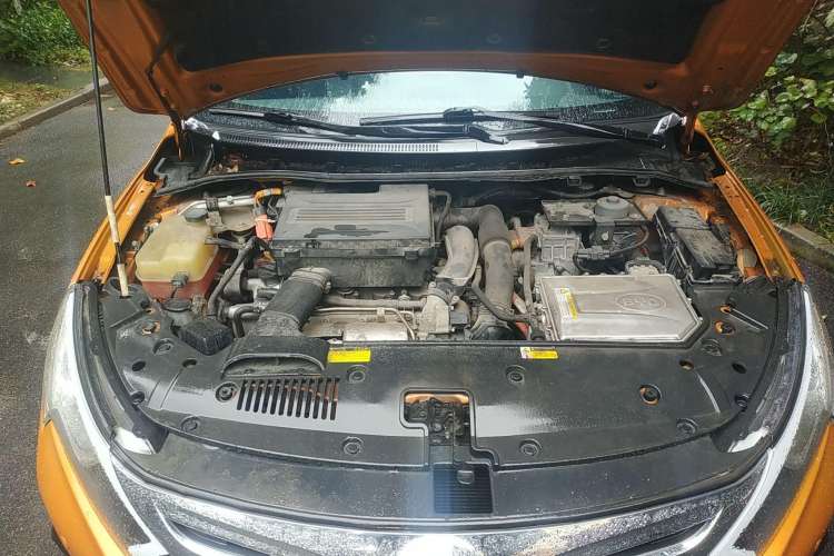 Used BYD Qin New Energy 2014 1.5T Cool Black Knight Flagship Model Engine Bay