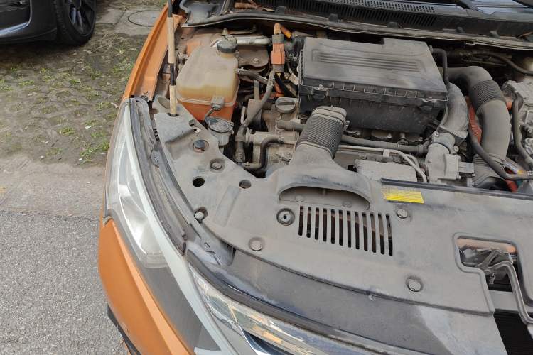 Used BYD Qin New Energy 2014 1.5T Flagship Model Engine Bay Right