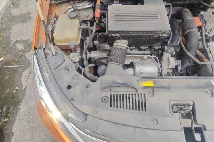 Used BYD Qin New Energy 2014 1.5T Flagship Model Engine Bay Right