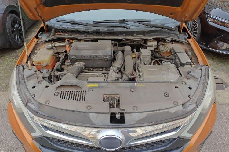 Used BYD Qin New Energy 2014 1.5T Flagship Model Engine Bay