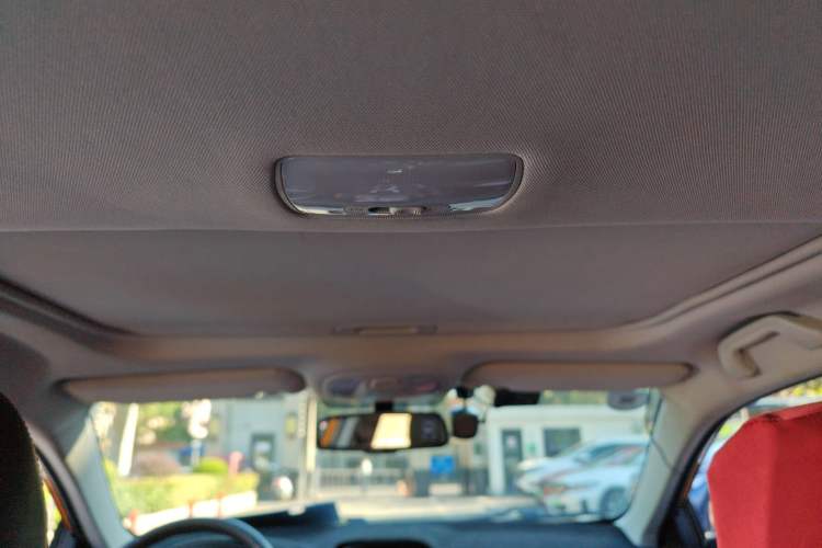 Used BYD Qin New Energy 2014 1.5T Flagship Model Headliner