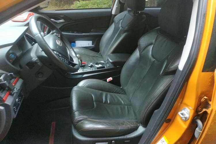 Used BYD Qin New Energy 2014 1.5T Cool Black Knight Flagship Model Left Front Seat