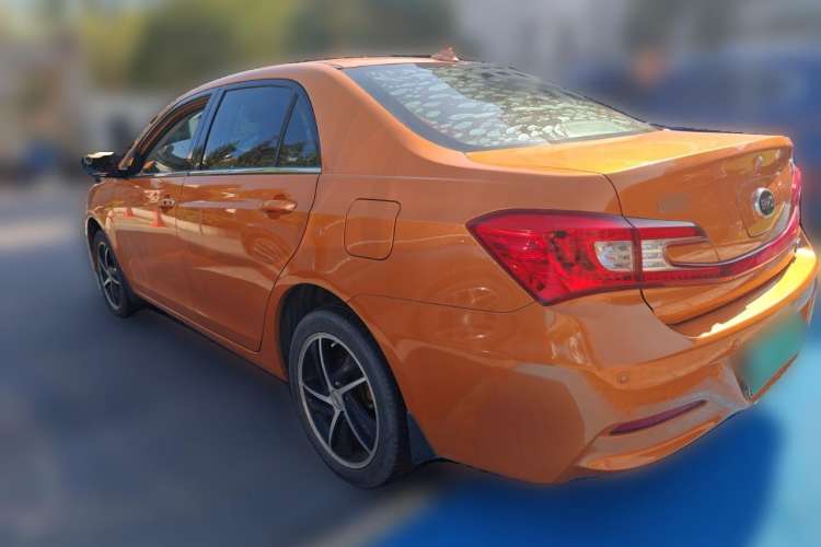 Used BYD Qin New Energy 2014 1.5T Flagship Model Rear Left 45 Deg