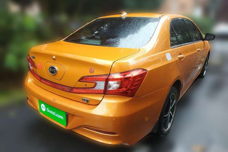 Used BYD Qin New Energy 2014 1.5T Cool Black Knight Flagship Model Rear Right 45 Deg