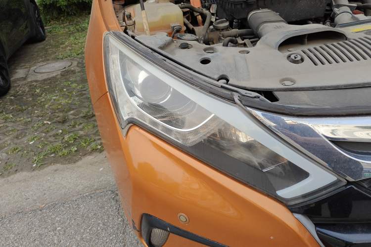 Used BYD Qin New Energy 2014 1.5T Flagship Model Right Front Headlight