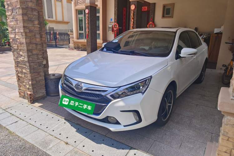 Used BYD Qin New Energy 2014 1.5T Flagship Model Guazi used car, China used car export, Used car for sale, Used BYD cars, Cheapest cars for sale