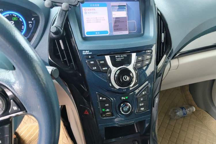 Used BYD Qin New Energy 2014 1.5T Flagship Model Audio And AC Panel