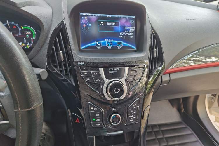 Used BYD Qin New Energy 2014 1.5T Flagship Model Audio And AC Panel