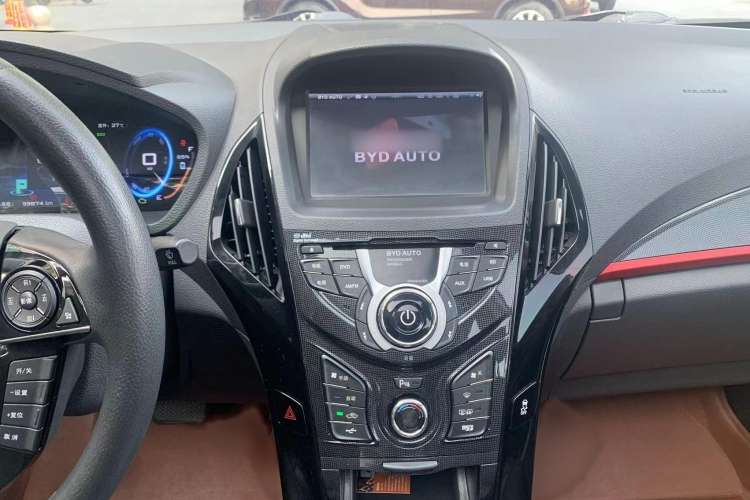 Used BYD Qin New Energy 2014 1.5T Cool Black Knight Flagship Model Audio And AC Panel
