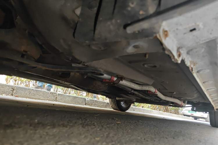Used BYD Qin New Energy 2014 1.5T Flagship Model Chassis Front Left