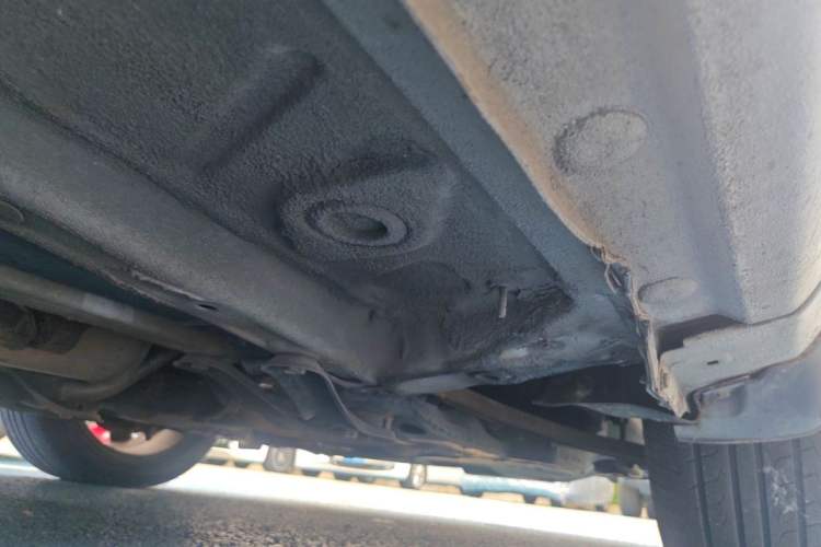 Used BYD Qin New Energy 2014 1.5T Flagship Model Chassis Front Right