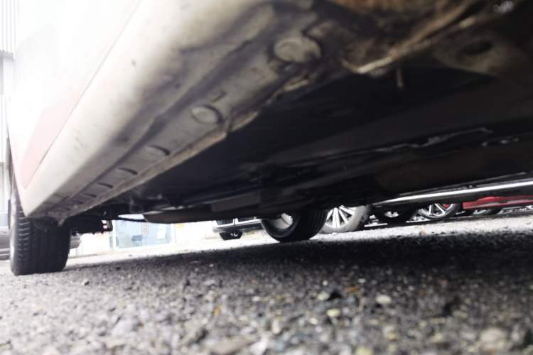 Used BYD Qin New Energy 2014 1.5T Flagship Model Chassis Front Right