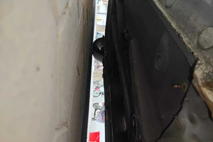 Used BYD Qin New Energy 2014 1.5T Flagship Model Chassis Front Right