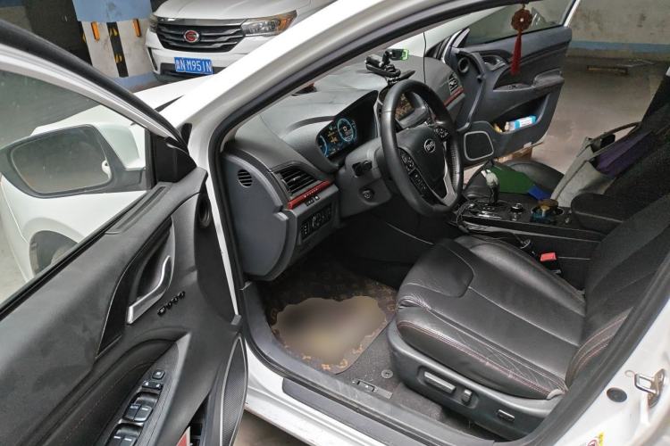 Used BYD Qin New Energy 2014 1.5T Flagship Model Driver Seat