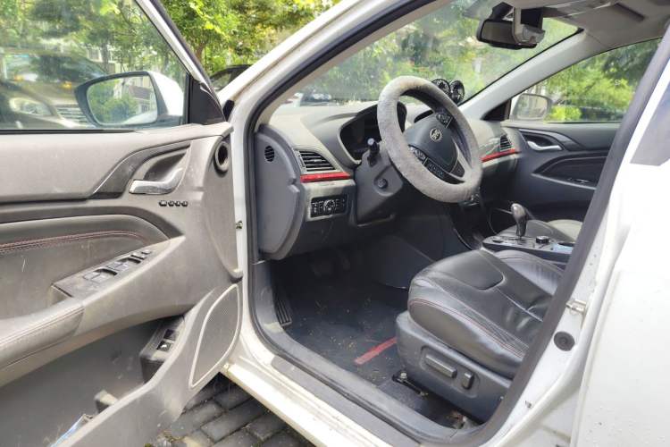 Used BYD Qin New Energy 2014 1.5T Flagship Model Driver Seat