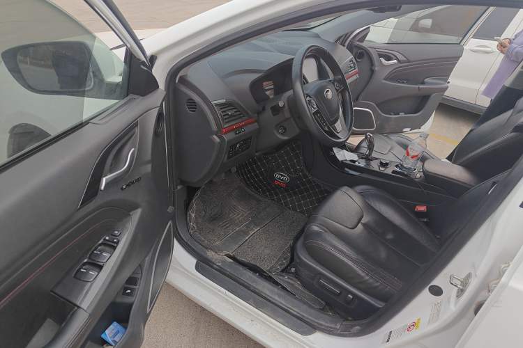 Used BYD Qin New Energy 2014 1.5T Flagship Model Driver Seat
