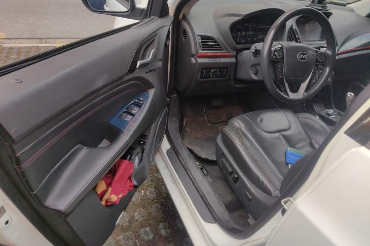 Used BYD Qin New Energy 2014 1.5T Flagship Model Driver Seat