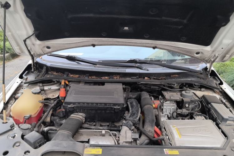 Used BYD Qin New Energy 2014 1.5T Cool Black Knight Flagship Model Engine Bay