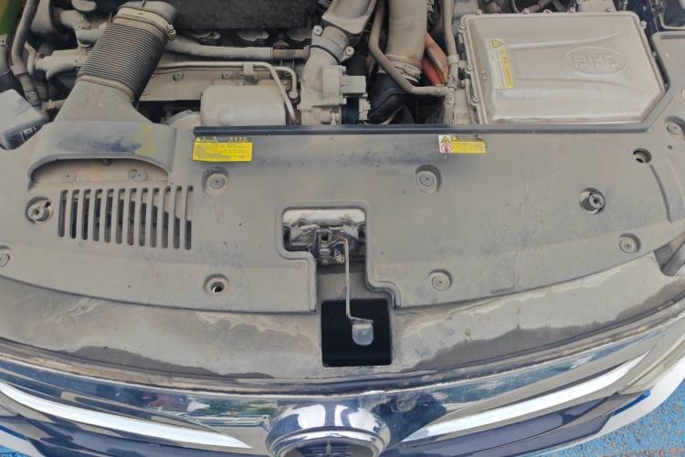 Used BYD Qin New Energy 2014 1.5T Flagship Model Engine Bay