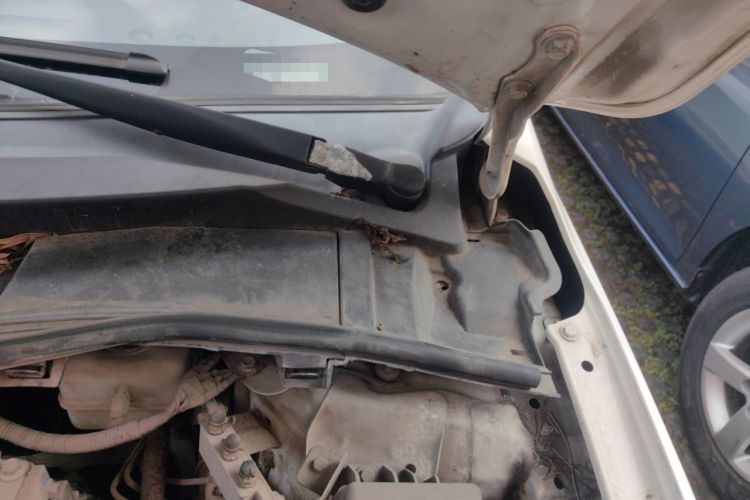 Used BYD Qin New Energy 2014 1.5T Flagship Model Engine Bay Left